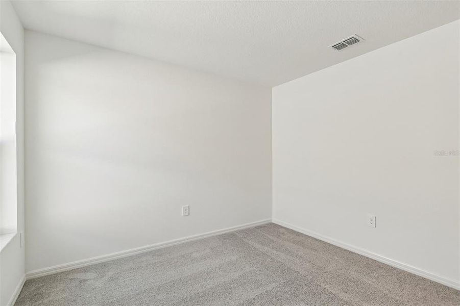 Spacious, unfurnished interior of a new home in Southpointe, Palmetto (Image 11).