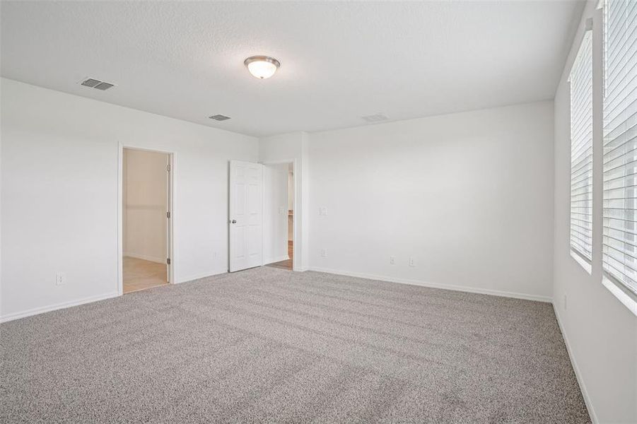 Spacious, unfurnished interior of a new home in The Meadow at Crossprairie, St. Cloud (Image 31).