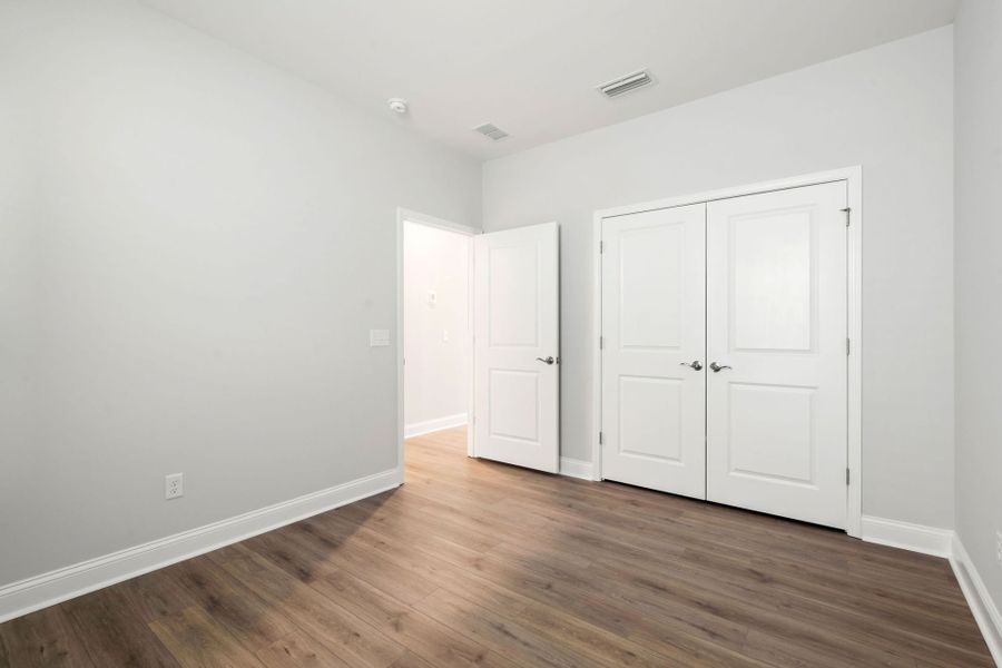 Spacious, unfurnished interior of a new home in Del Webb Savannah at Heartwood, Richmond Hill (Image 27).