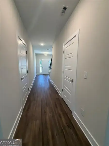 Spacious, unfurnished interior of a new home in , Lovejoy (Image 7).