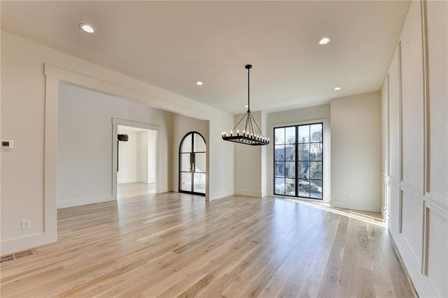 Spacious, unfurnished interior of a new home in , Alpharetta (Image 47). Spacious, unfurnished interior of a new home in , Alpharetta (Image 47).
