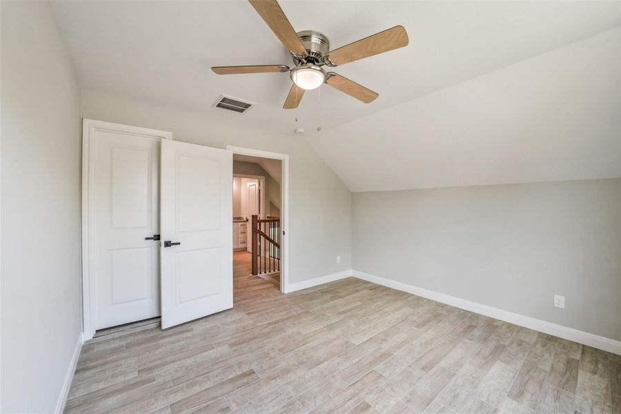 Spacious, unfurnished interior of a new home in , Richmond (Image 25).