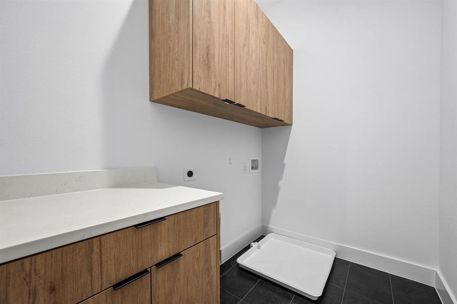 Furnished interior view inside a new home in , Dallas (Image 16). Furnished interior view inside a new home in , Dallas (Image 16).