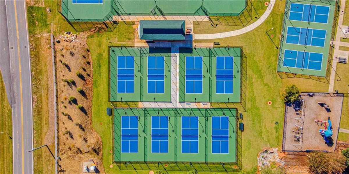 Community amenities in Traditions of Braselton, Jefferson (Image 25).