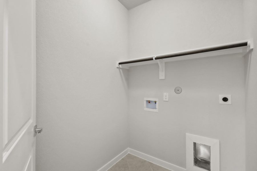 Furnished interior view inside a new home in Oakwood Ranch, Willis (Image 9).