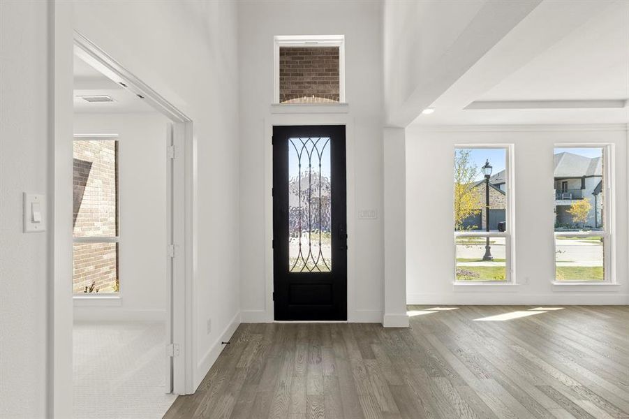 05. 6219 Mulberry - Entry 05. 6219 Mulberry - Entry