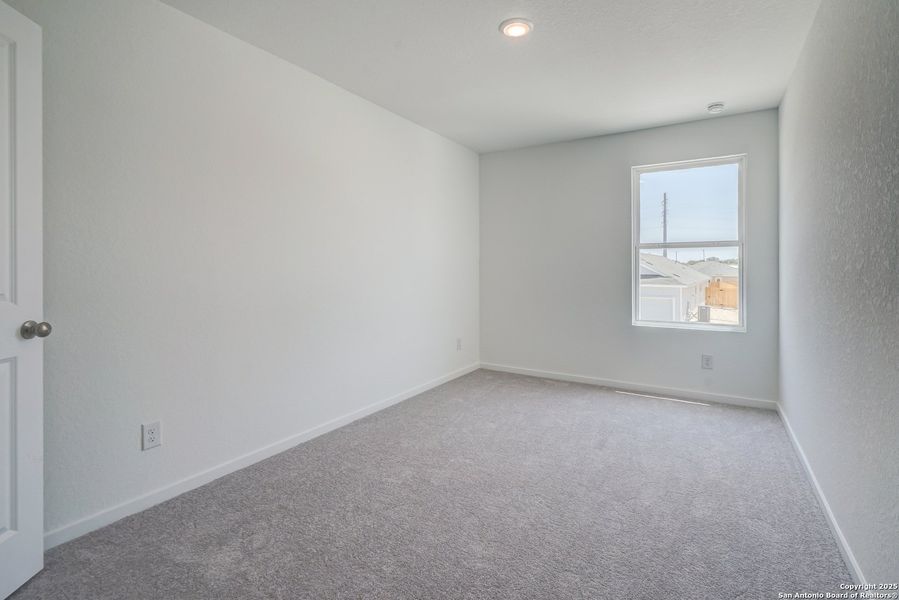 Spacious, unfurnished interior of a new home in , San Antonio (Image 40).