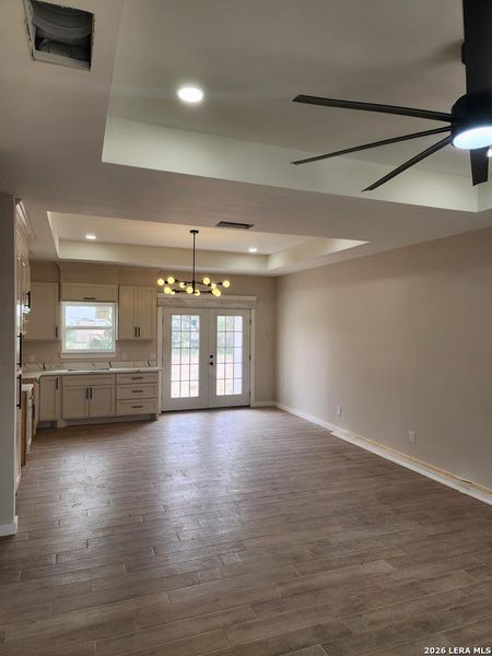 Spacious, unfurnished interior of a new home in , Eagle Pass (Image 15).