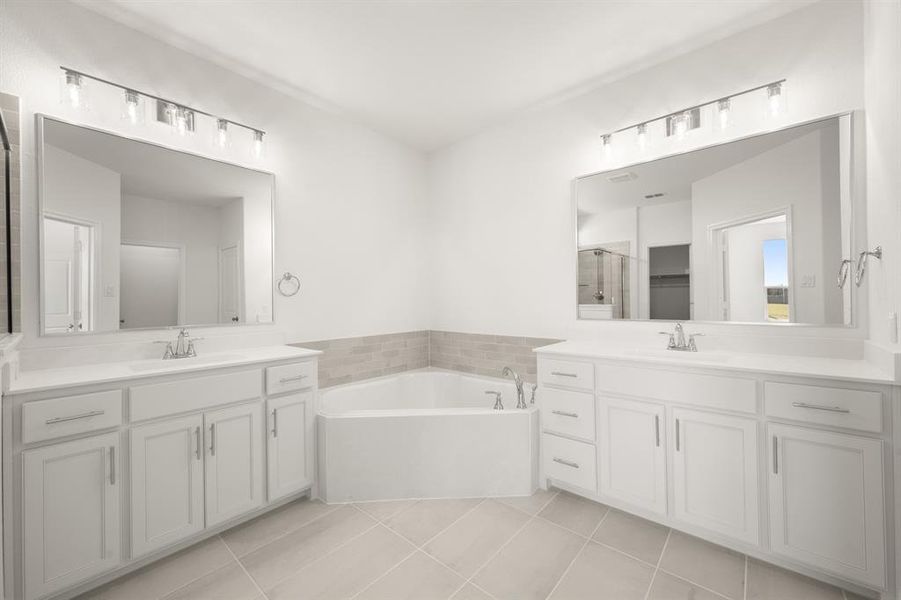 109 Golden Jackal- Primary Suite-2