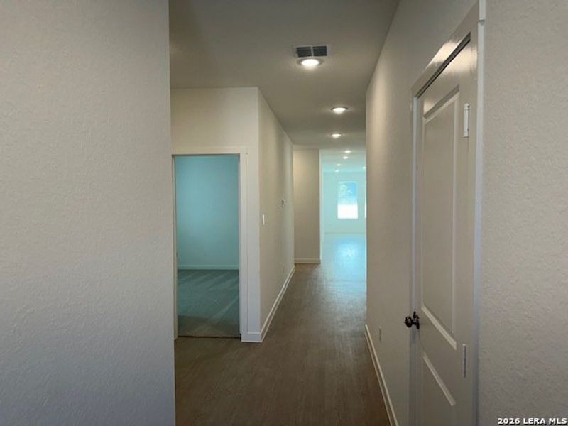 Spacious, unfurnished interior of a new home in Juniper Ranch, Spring Branch (Image 13).