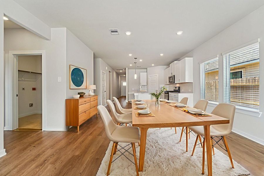 Photo is not of the actual home, but is an inspirational photo of builder’s model home and may depict options, furnishings, and/or decorator features that are not included Photo is not of the actual home, but is an inspirational photo of builder’s model home and may depict options, furnishings, and/or decorator features that are not included