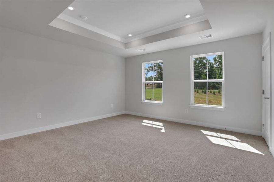 Spacious, unfurnished interior of a new home in Laurel Fields, Gainesville (Image 29).