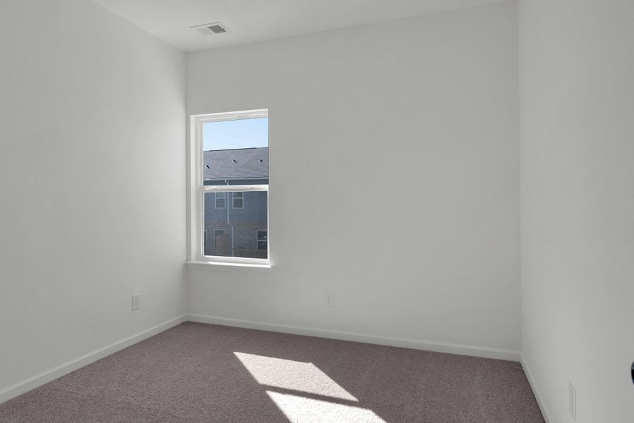 Spacious, unfurnished interior of a new home in Sweetbriar Place, Lebanon (Image 20).