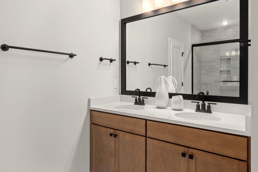 Representative interior finishes for a home built from the Colton by Pulte Homes in Southport Meadows, Southport (Image 15).