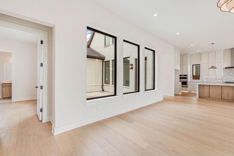 Spacious, unfurnished interior of a new home in , Prosper (Image 21).