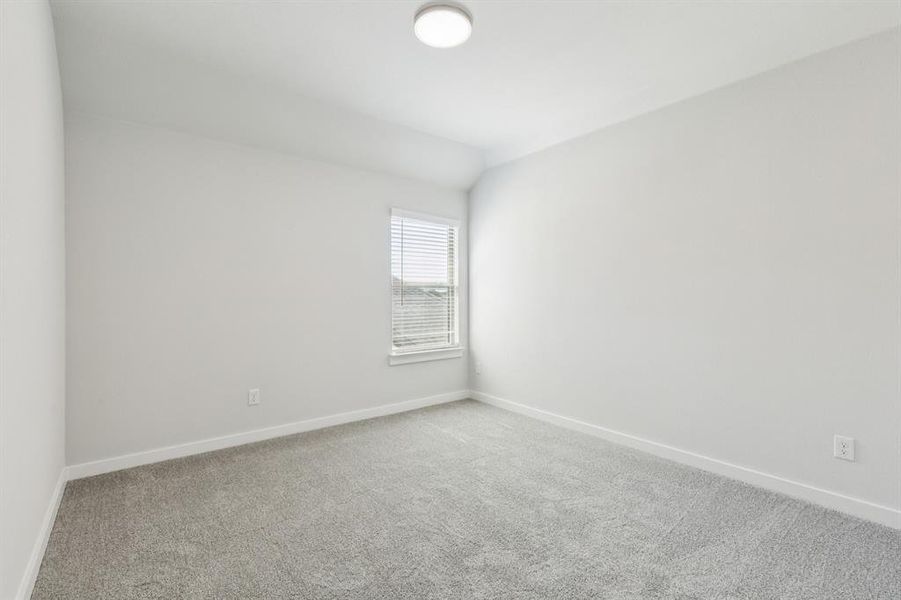 Spacious, unfurnished interior of a new home in Windmore, Princeton (Image 30).