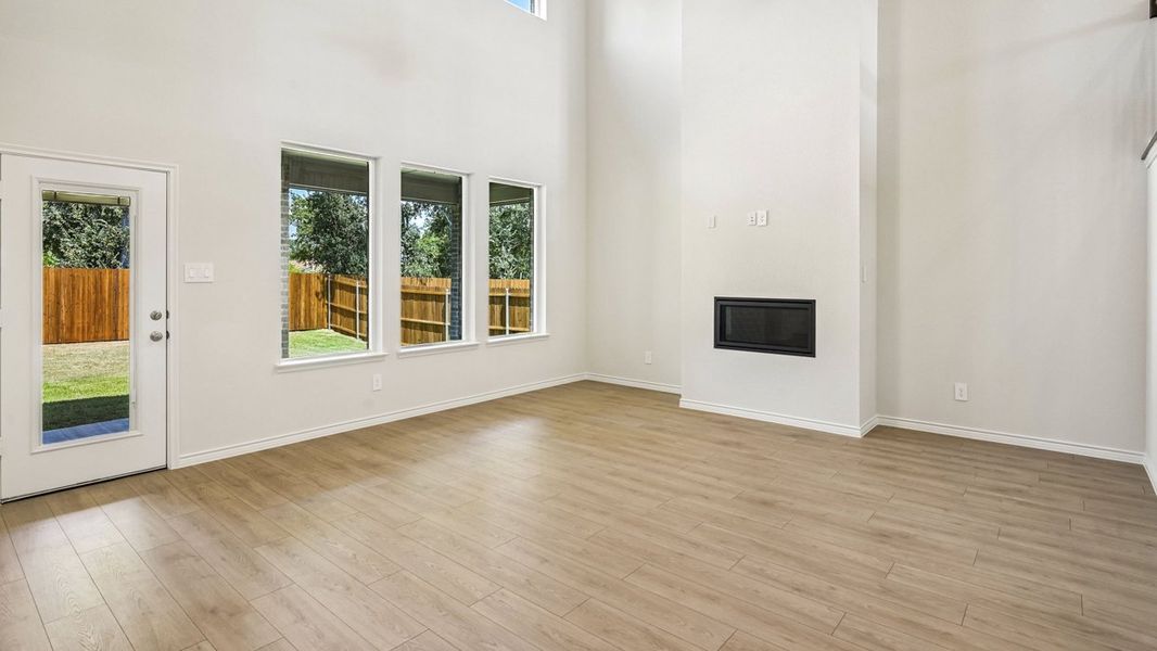 Representative unfurnished interior of a home built from the Evergreen by D.R. Horton in Morning Ridge, Princeton (Image 9).