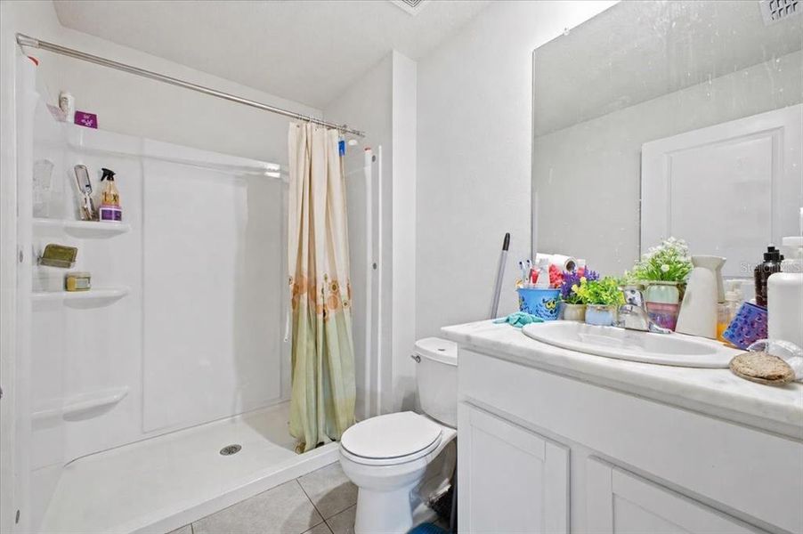 Furnished interior view inside a new home in Evergreen, Bradenton (Image 21).