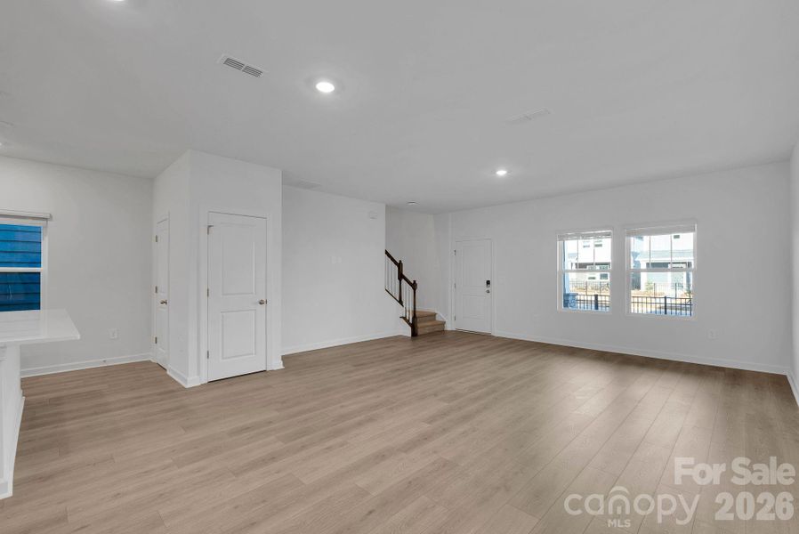 Spacious, unfurnished interior of a new home in Nolen Farm, Gastonia (Image 14).