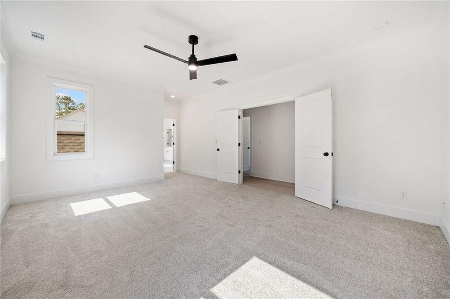 Spacious, unfurnished interior of a new home in , Marietta (Image 23).