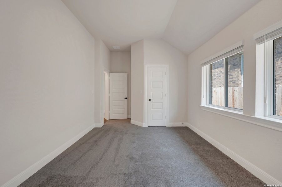 Spacious, unfurnished interior of a new home in Davis Ranch 50', San Antonio (Image 47).
