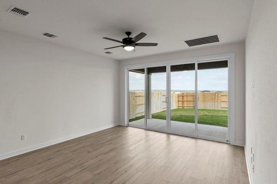 Spacious, unfurnished interior of a new home in Lariat, Liberty Hill (Image 19).