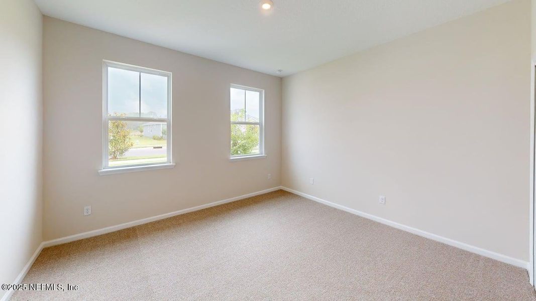 Spacious, unfurnished interior of a new home in Lakes at Bella Lago, Green Cove Springs (Image 12).