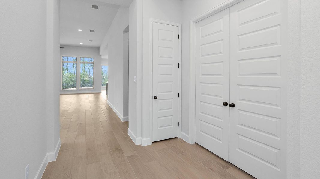 Spacious, unfurnished interior of a new home in Audubon, Magnolia (Image 12).