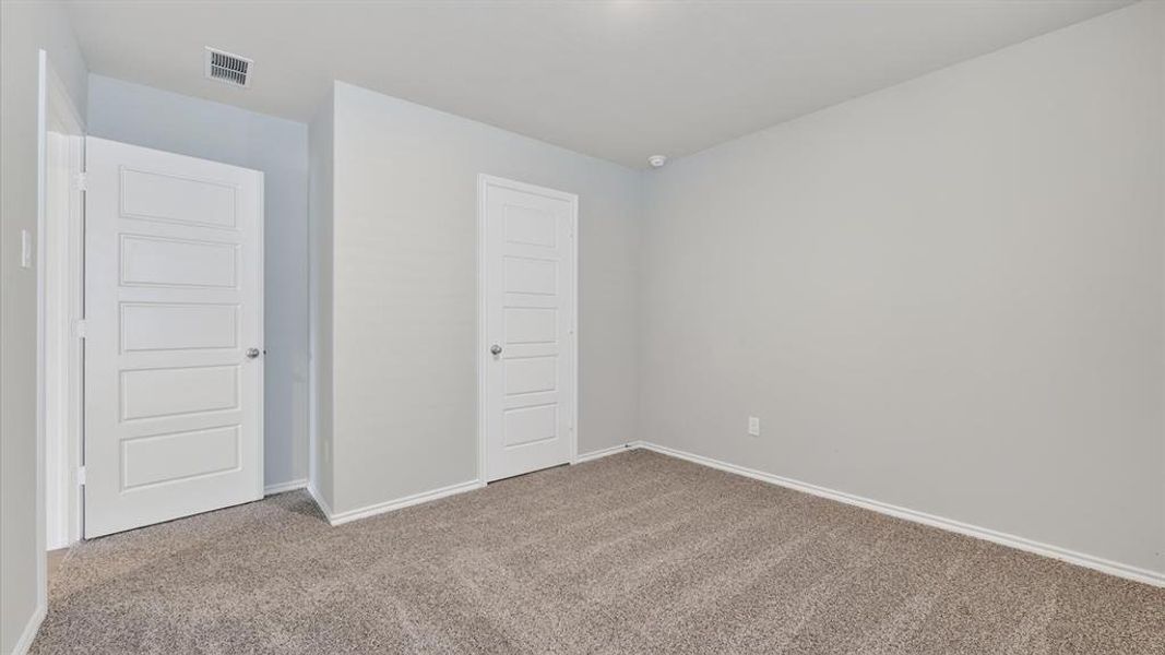 Spacious, unfurnished interior of a new home in Longhorn Estates, Fort Worth (Image 18). Spacious, unfurnished interior of a new home in Longhorn Estates, Fort Worth (Image 18).