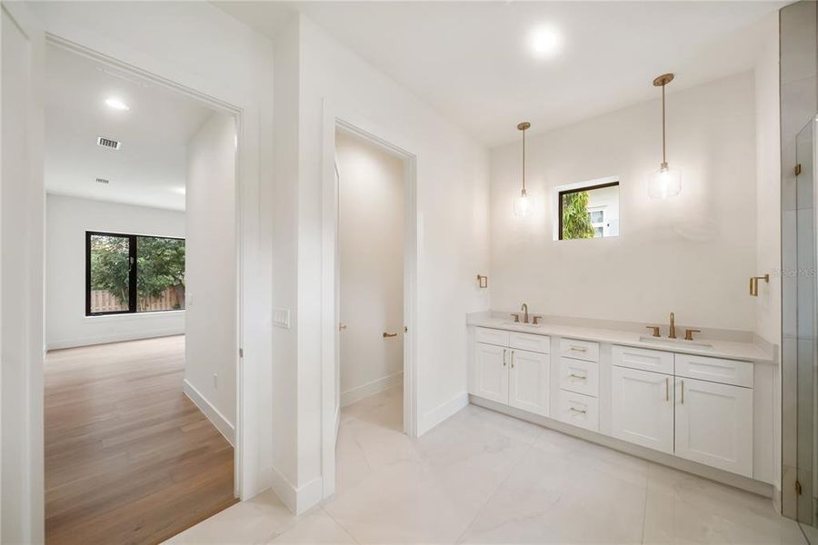 Furnished interior view inside a new home in , Sarasota (Image 15).