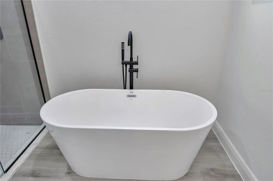 Furnished interior view inside a new home in , Ocala (Image 8).