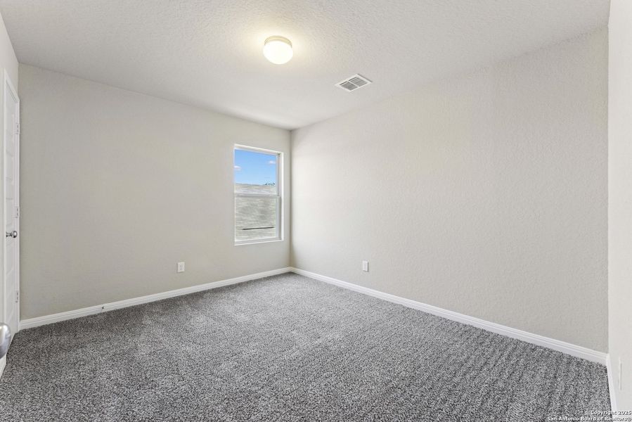 Spacious, unfurnished interior of a new home in Cinco Lakes, San Antonio (Image 22). Spacious, unfurnished interior of a new home in Cinco Lakes, San Antonio (Image 22).