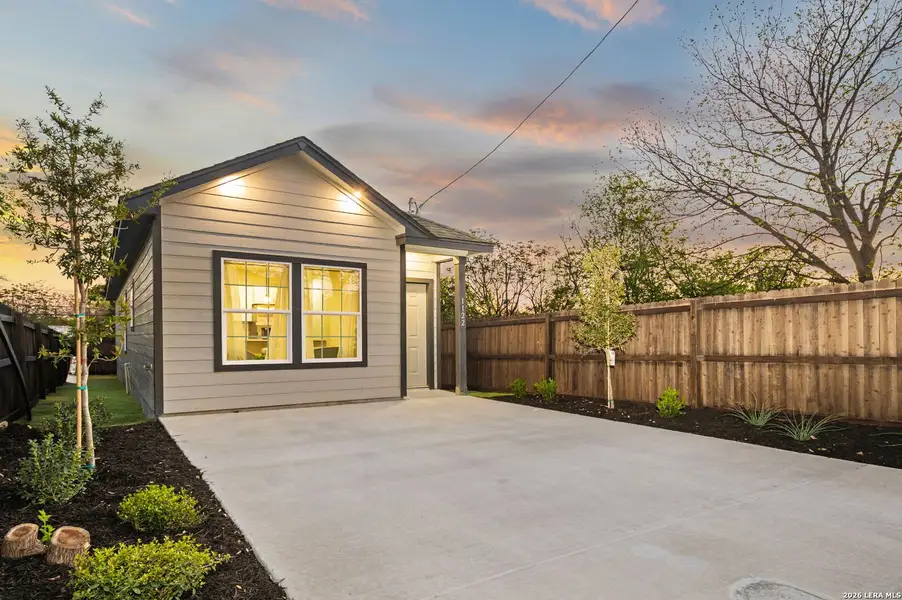 Image 18 of a home in . Image 18 of a home in .