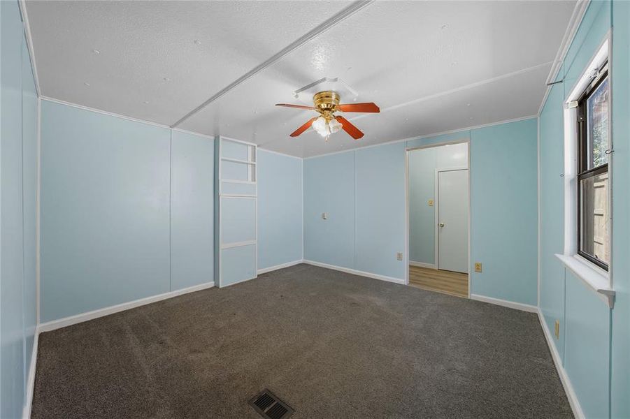 Spacious, unfurnished interior of a new home in , Mabank (Image 11). Spacious, unfurnished interior of a new home in , Mabank (Image 11).