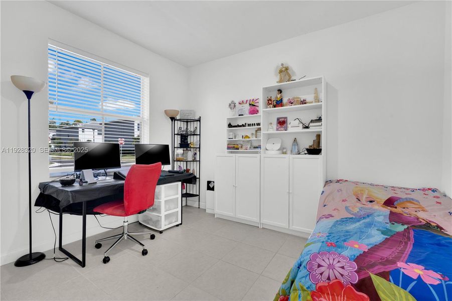 Furnished interior view inside a new home in , Homestead (Image 26).