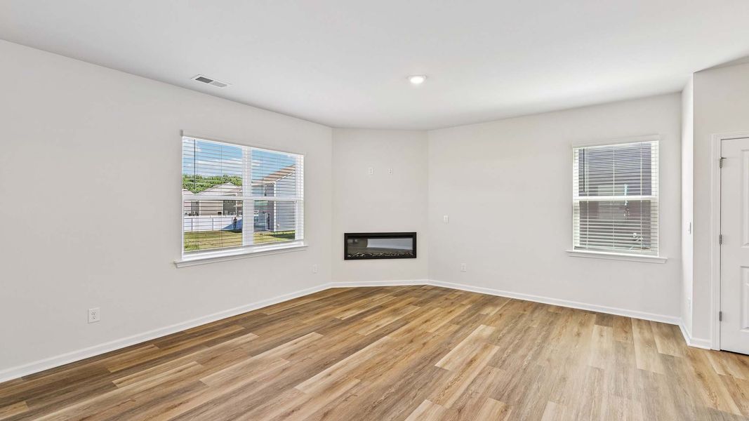 Spacious, unfurnished interior of a new home in The Hamptons at Hickory, Hickory (Image 15).