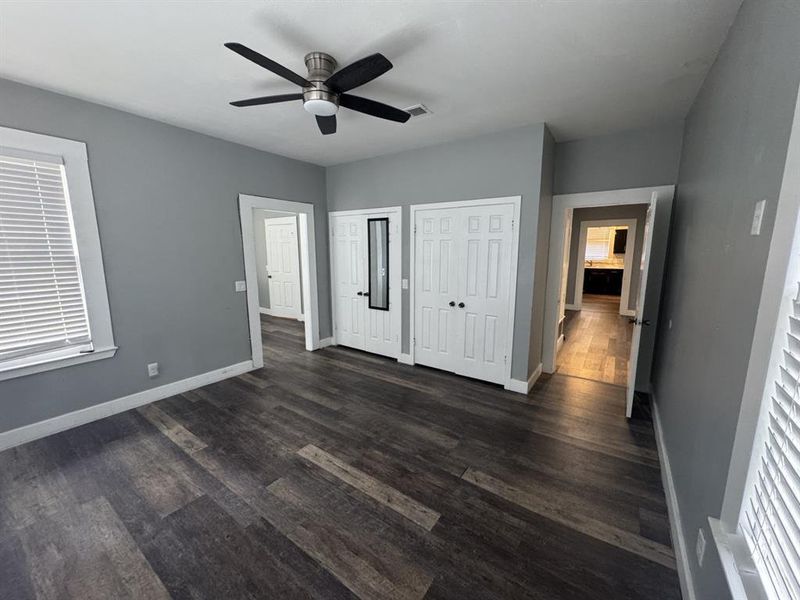 Spacious, unfurnished interior of a new home in , Paris (Image 8).
