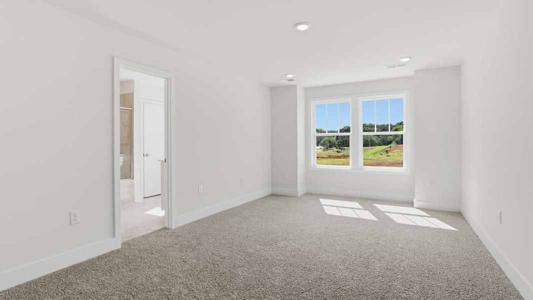 Spacious, unfurnished interior of a new home in Ken's Crossing, Moore (Image 28).