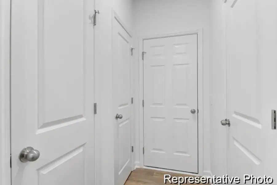 Spacious, unfurnished interior of a new home in Reedy Fork Middleton, Greensboro (Image 16).