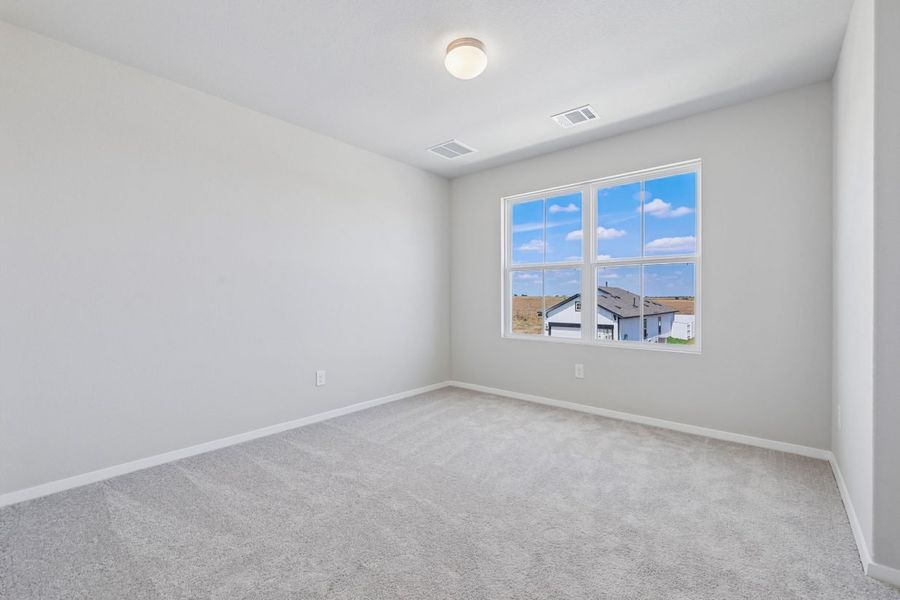 Spacious, unfurnished interior of a new home in Harvest Ridge, Elgin (Image 20).