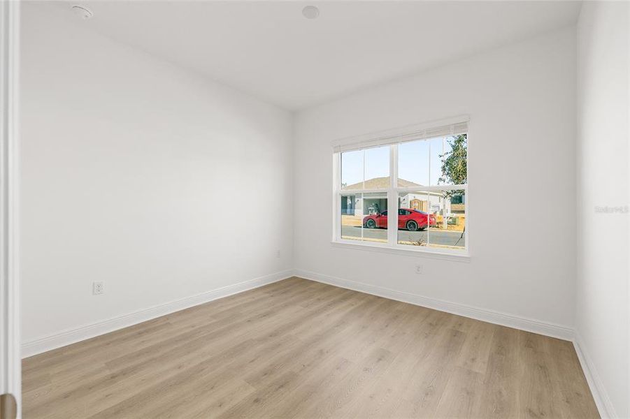 Spacious, unfurnished interior of a new home in , Ocala (Image 16).