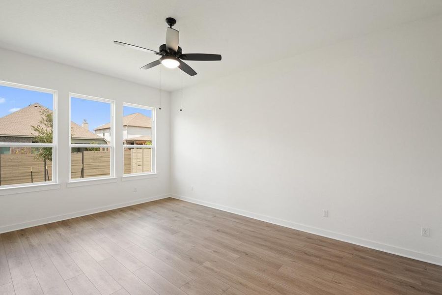 Spacious, unfurnished interior of a new home in Wolf Ranch, Georgetown (Image 18).