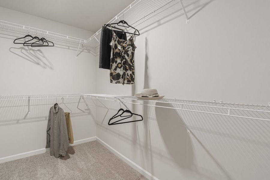 Representative interior finishes for a home built from the Adger by Hurricane Builders in Amber Hill, West Columbia (Image 20).