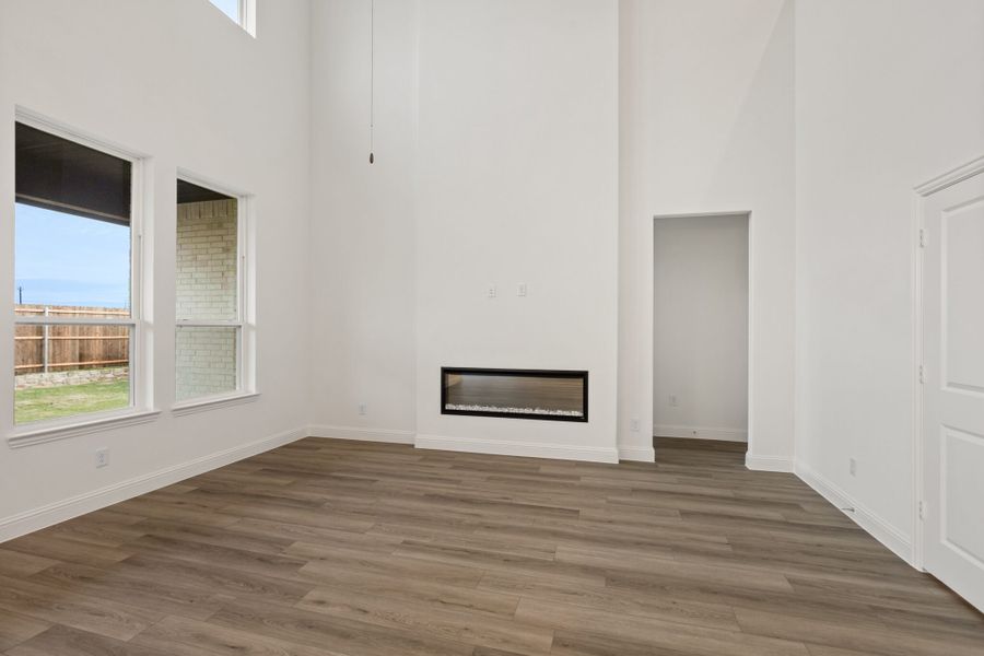 Spacious, unfurnished interior of a new home in Lake Breeze, Lavon (Image 32). Spacious, unfurnished interior of a new home in Lake Breeze, Lavon (Image 32).