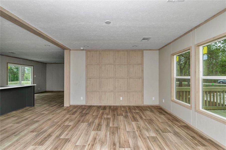 Spacious, unfurnished interior of a new home in , Williston (Image 35).