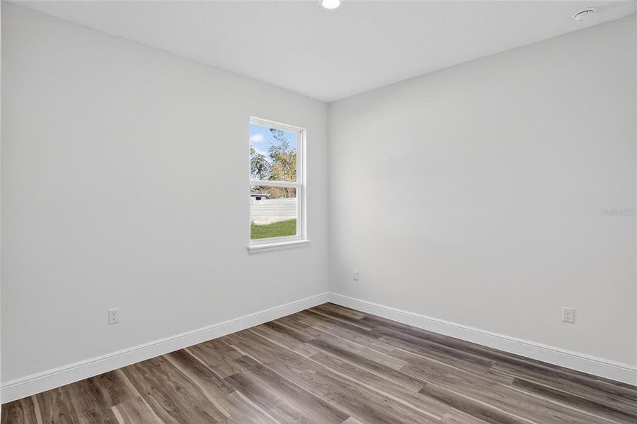 Spacious, unfurnished interior of a new home in , Citrus Springs (Image 18).