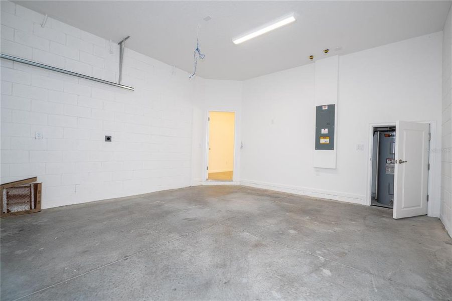 Spacious, unfurnished interior of a new home in Paradiso Grande, Orlando (Image 38).