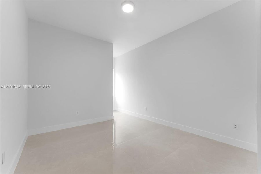 Spacious, unfurnished interior of a new home in , Cutler Bay (Image 37).