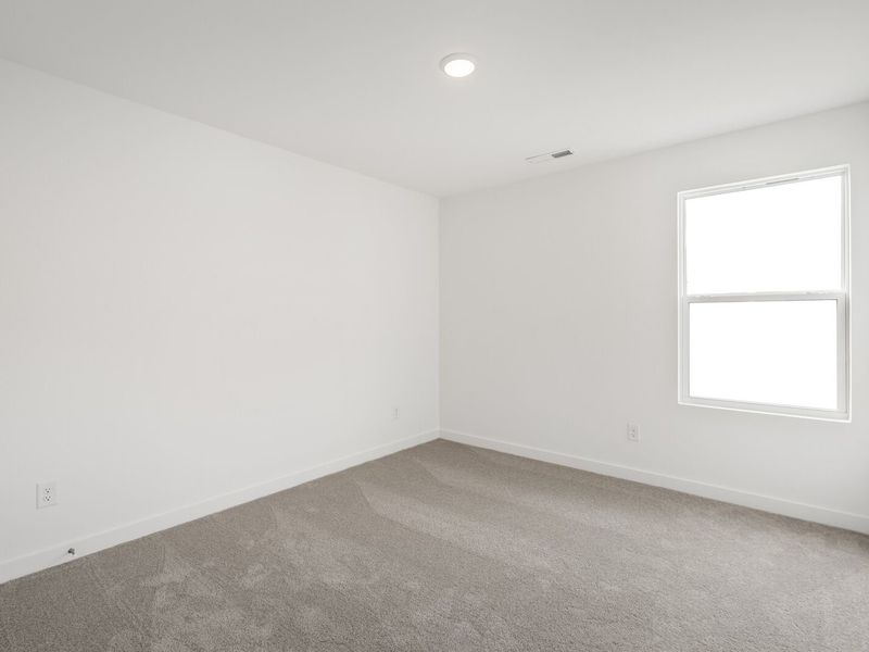 Spacious, unfurnished interior of a new home in Sage Farms, White House (Image 34).