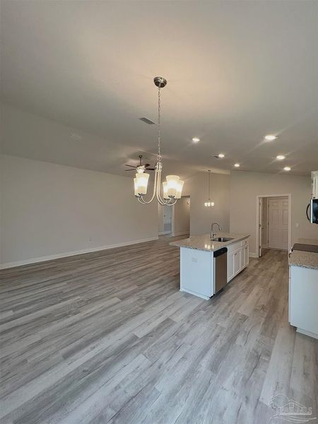 Spacious, unfurnished interior of a new home in Pine Top, Cantonment (Image 6).